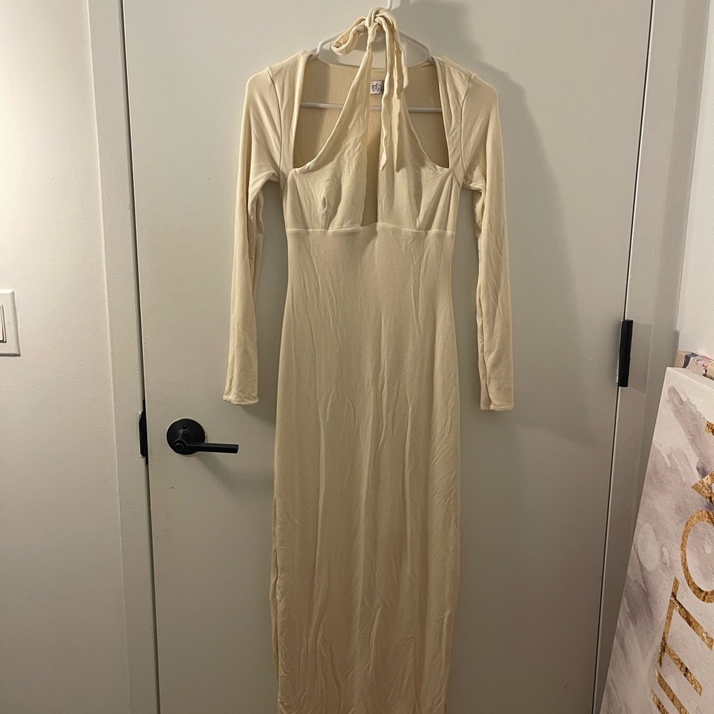 Elegant Cream Long Sleeve Dress